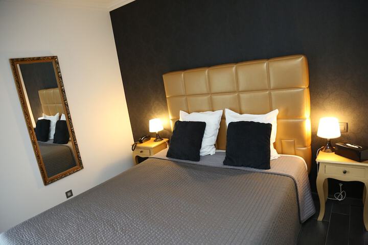 Room 47 of 161
