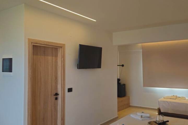 Room 41 of 100