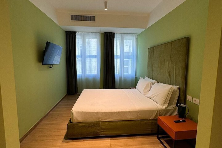 Room 34 of 62