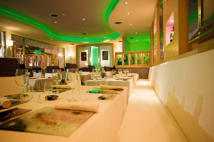 Dining 54 of 82