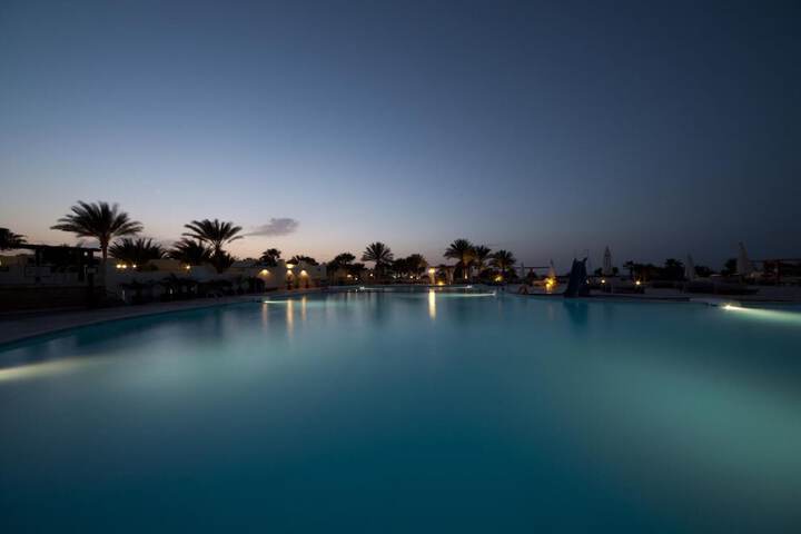 Pool 23 of 58