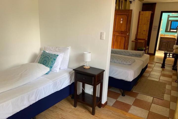 Room 4 of 15