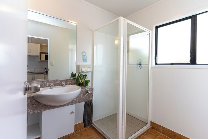 Room 6 of 26