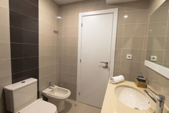 Room 6 of 31