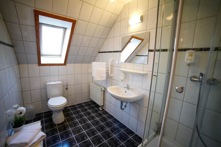 Room 15 of 45