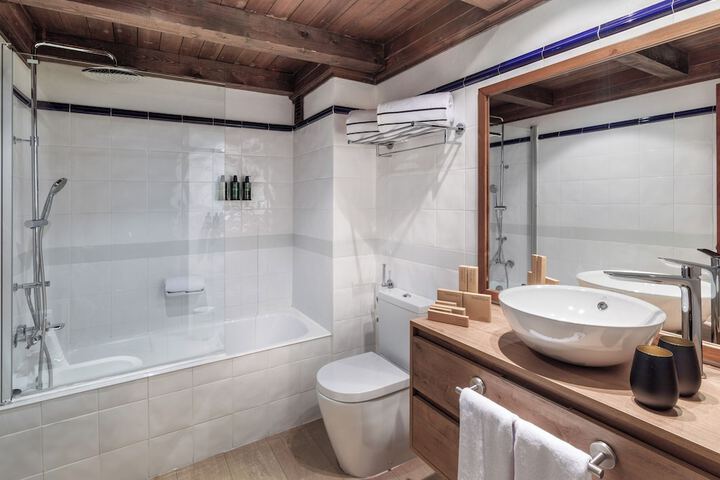Bath Interior