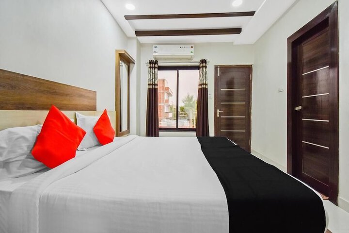 Room 4 of 25