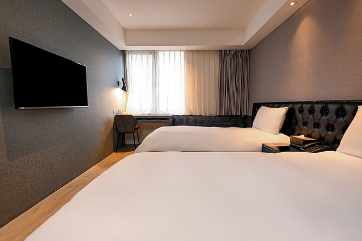 Room 50 of 146