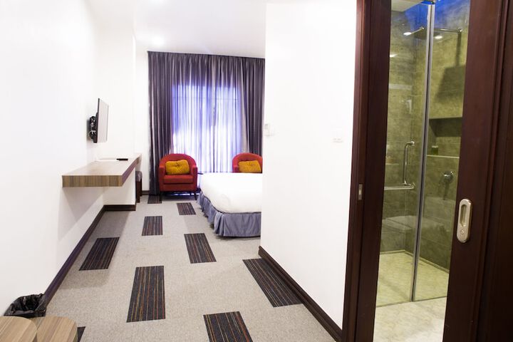 Room 22 of 110