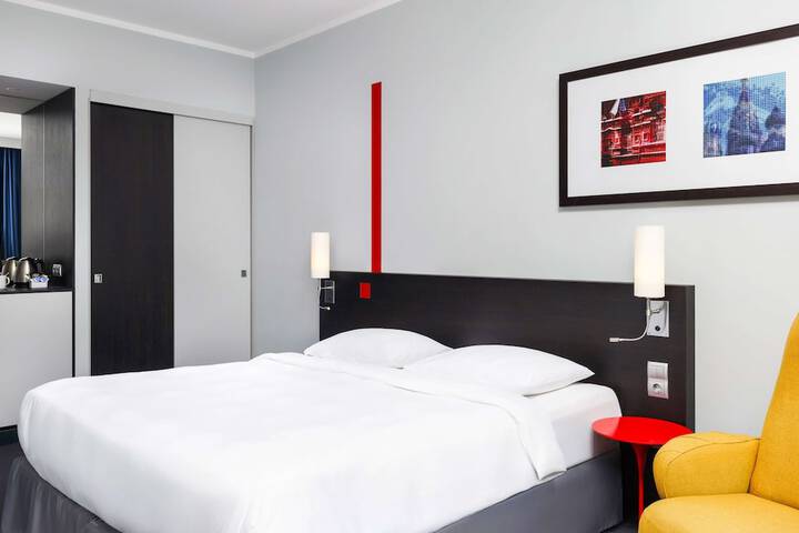 Room 36 of 140
