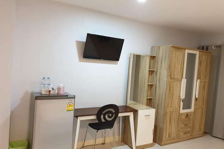 Room 7 of 11