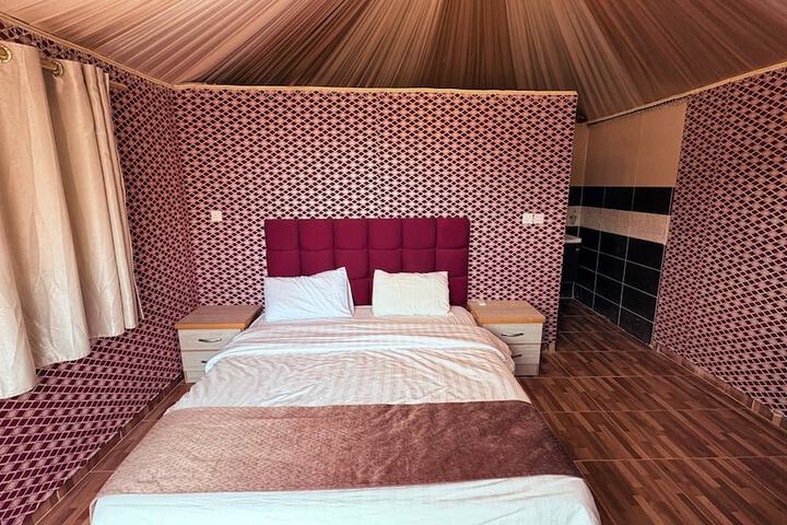 Room 28 of 63