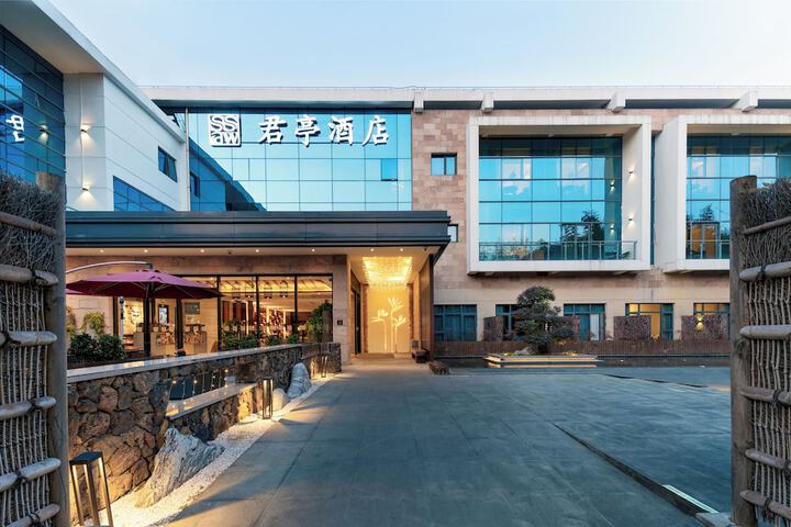 Hotel 111 of 111