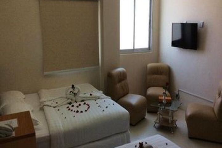 Room 16 of 23