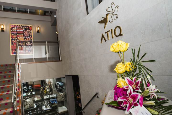 Entrance & Lobby