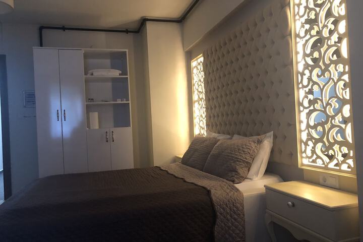 Room 6 of 44