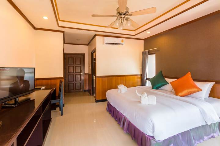 Room 10 of 82