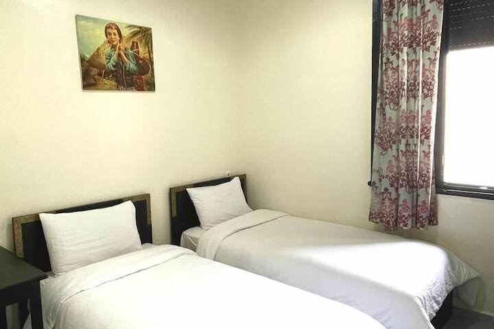 Room 47 of 75