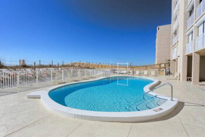 Pool 26 of 44