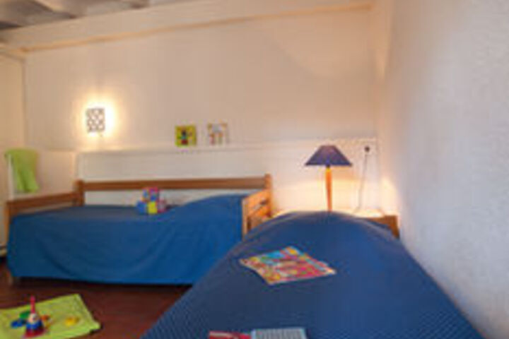 Room 7 of 11