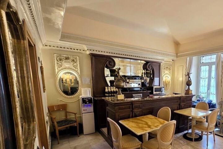 Breakfast/Coffee Service 49 of 72