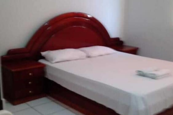 Room 5 of 25