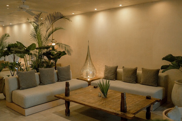 Hotel Interior 7 of 131