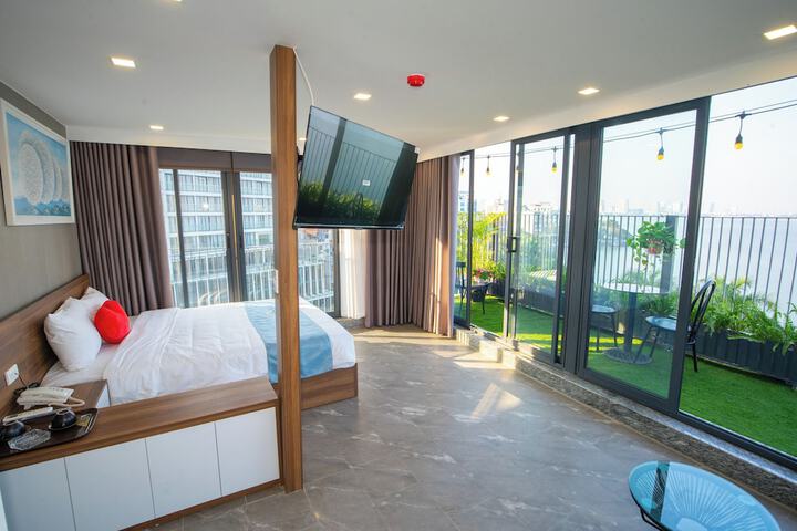 Room 8 of 75