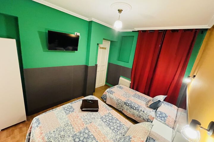 Room 18 of 50