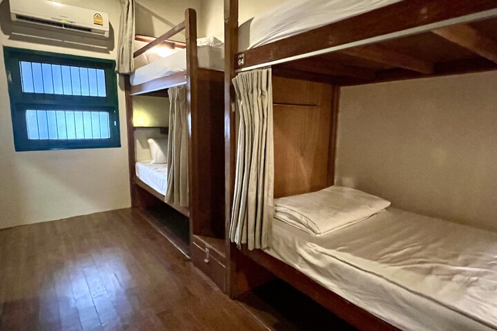Room 29 of 61