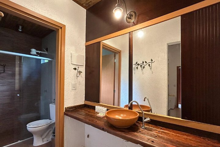 Room 20 of 39