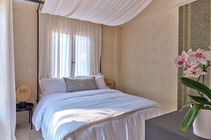 Room 7 of 45