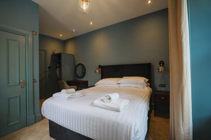 Room 49 of 111