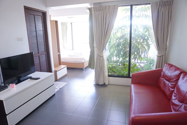 Room 10 of 32