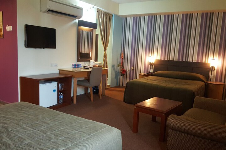Room 33 of 75