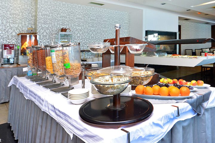Breakfast/Coffee Service 87 of 143