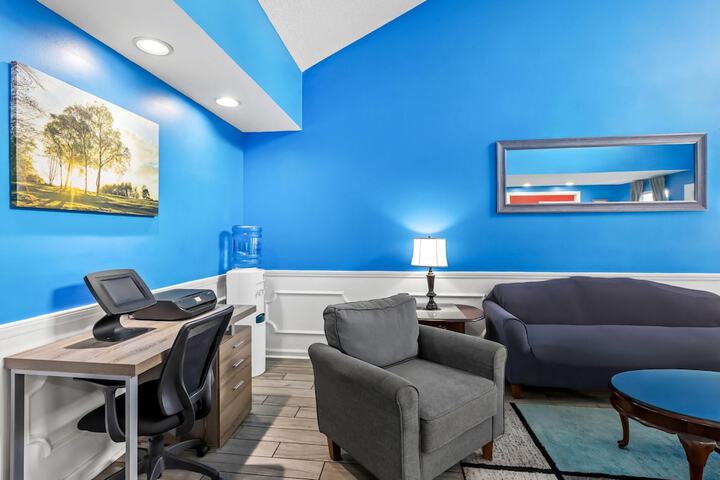 Business Center 49 of 56