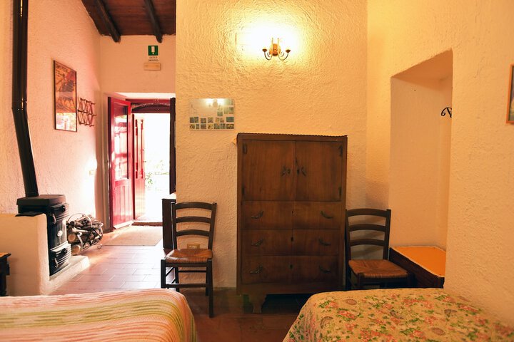 Room 10 of 37