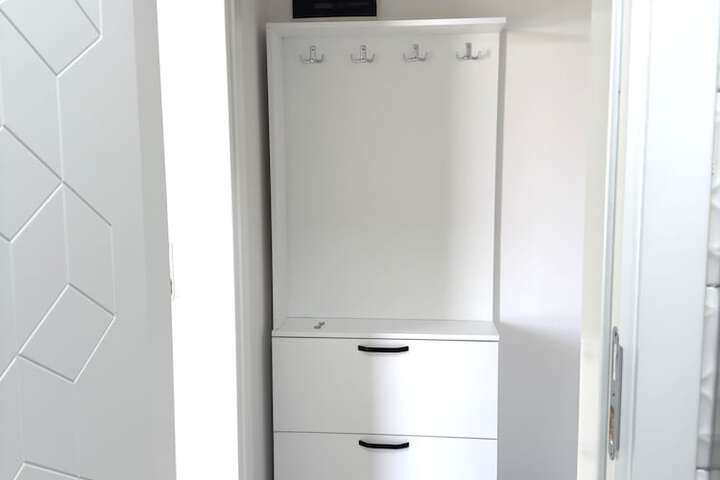 Room 8 of 87