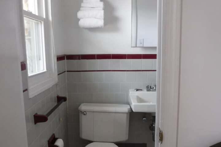 Room 11 of 23