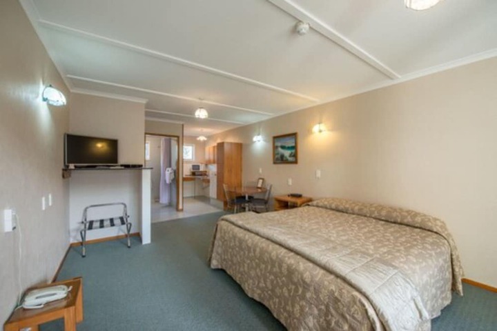 Room 12 of 35