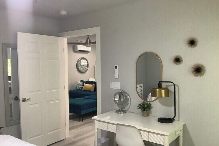 Room 10 of 99