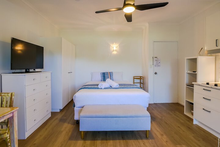 Room 9 of 85