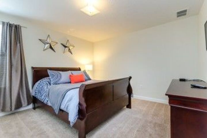 Room 14 of 25