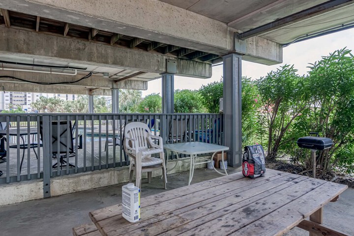 Terrace/Patio 10 of 25