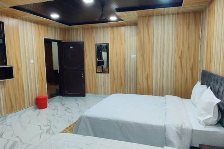 Room 15 of 20