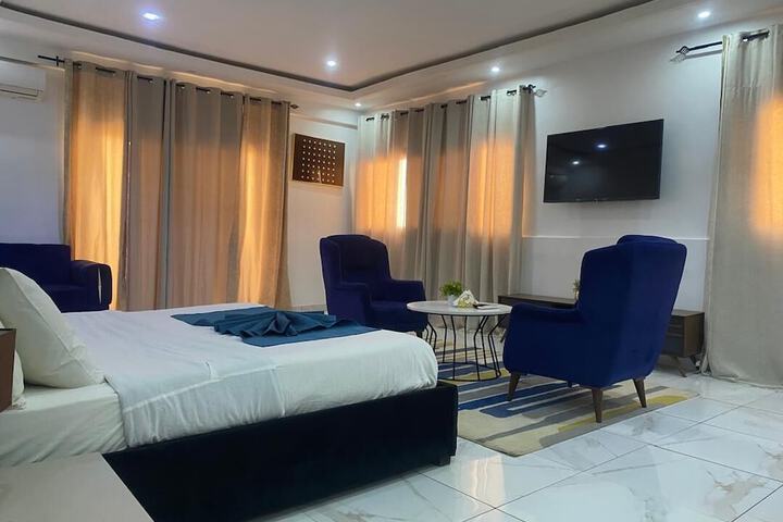 Room 18 of 31
