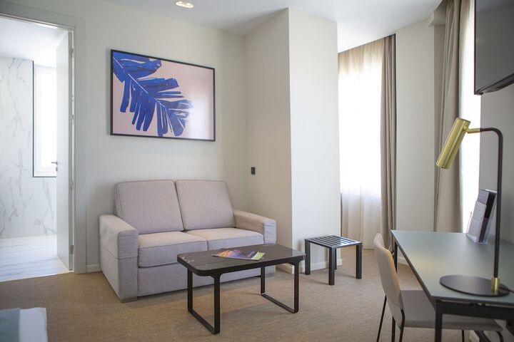 Room 45 of 202