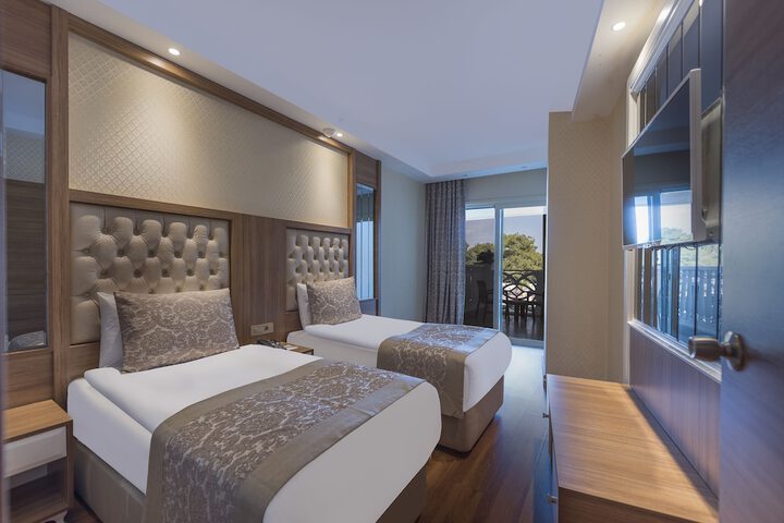 Room 17 of 525