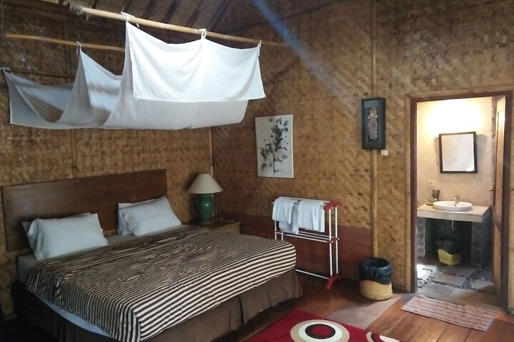 Room 27 of 184